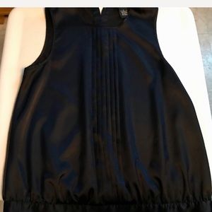 EUC BCBG sleeveless blouse!